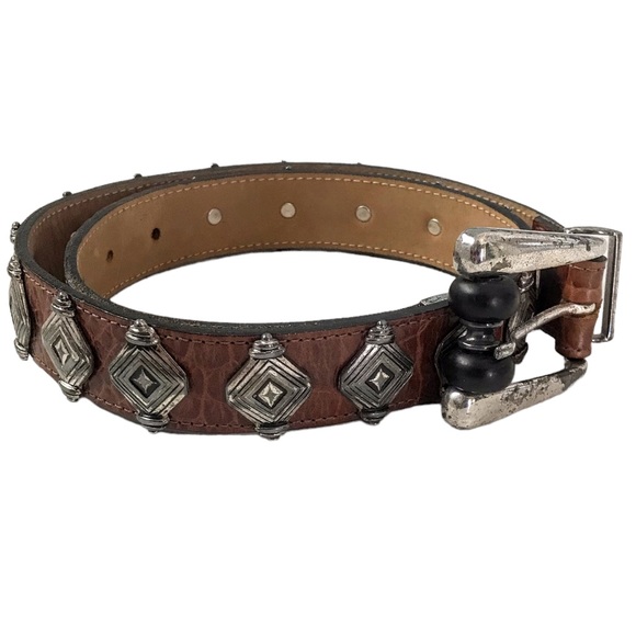 Streets Ahead Belt 19 Conchos Medallion Brown Leather Antiqued Silver Hardware M - Picture 13 of 13